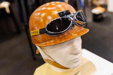 Accessoires und bekleidung